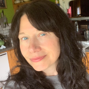 Lisa Gleave